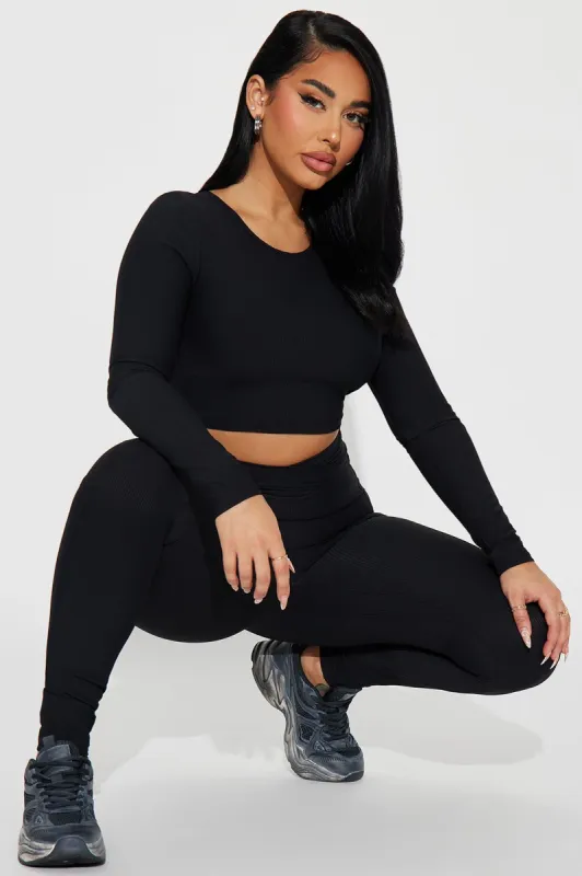 Set Goals Ribbed Active Set - Black sold by Fashion Nova