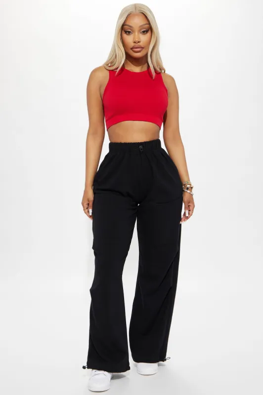 Luna Lounge Jogger - Black made by Fashion Nova