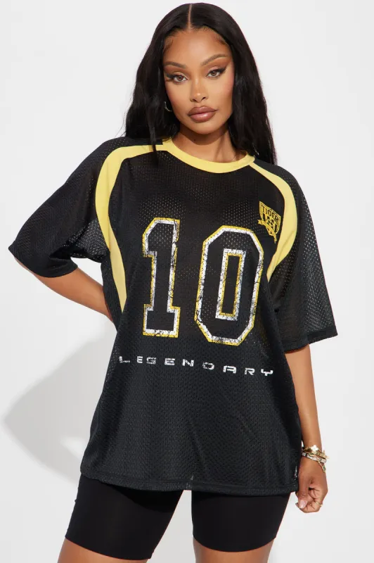 A 10 Sporty Girl Jersey - Black/Yellow sold by Fashion Nova