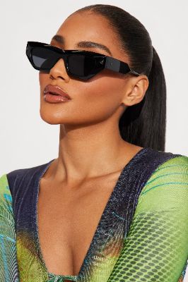 Stop Frontin Sunglasses - Black made by Fashion Nova