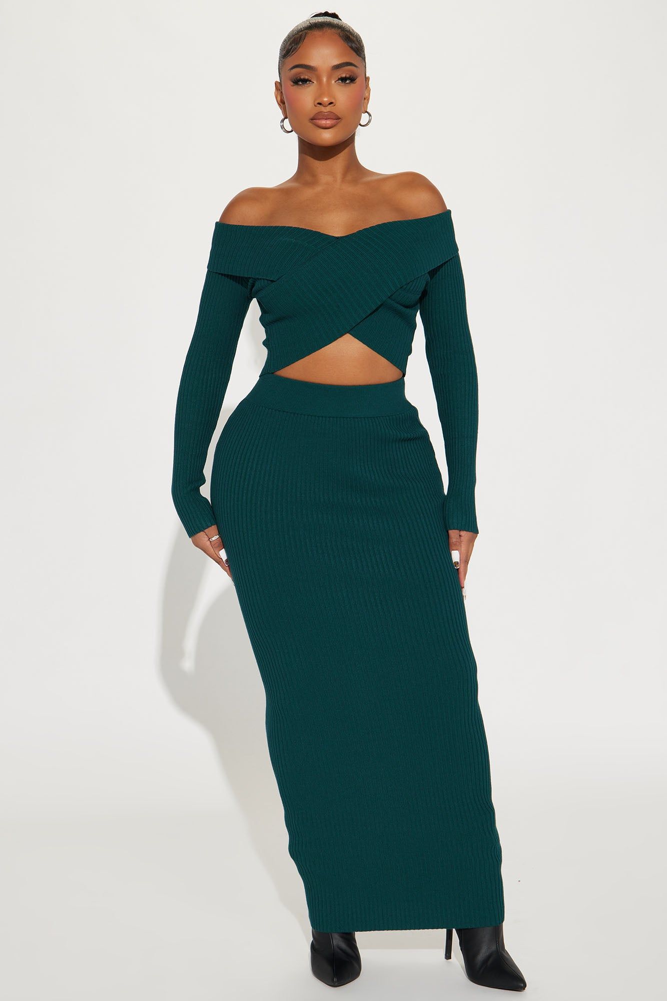 Tiana Sweater Skirt Set - Hunter sold by Fashion Nova