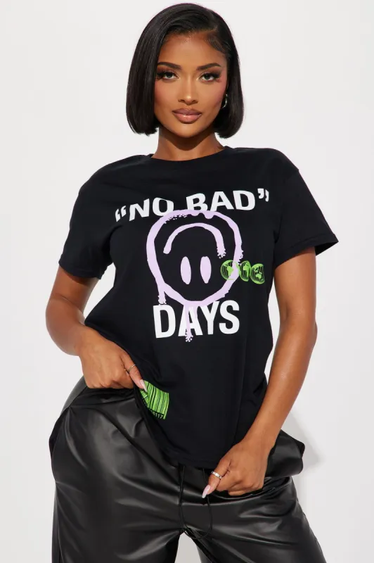 No Bad Days Smiley Graphic Tee - Black sold by Fashion Nova