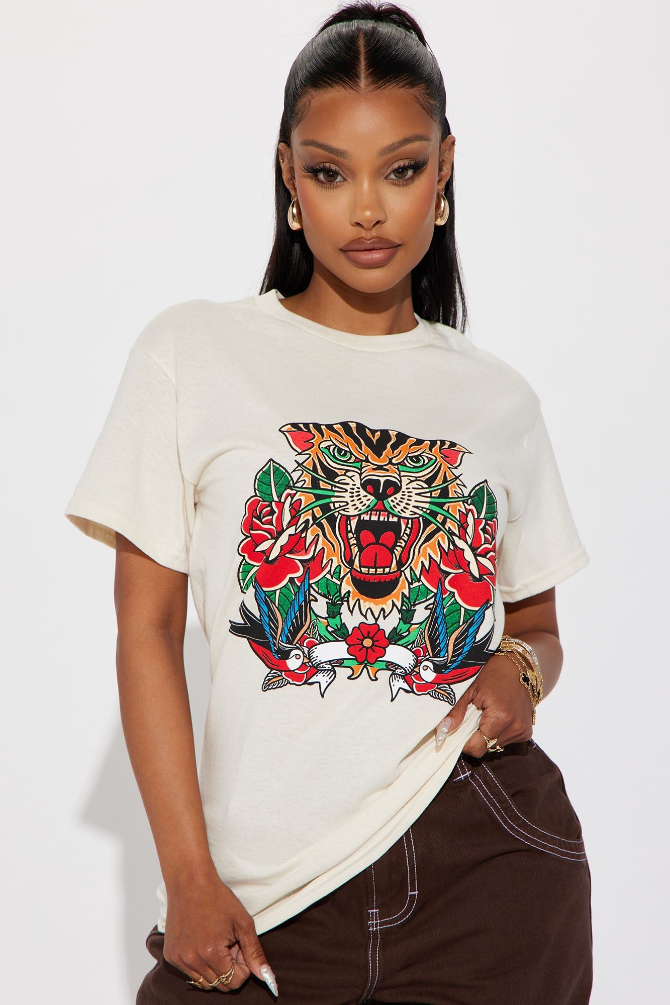 Fierce And Free Graphic Tee - Beige sold by Fashion Nova