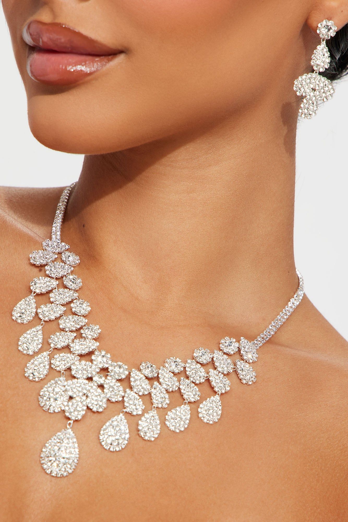 To The Gala Necklace And Earring Set - Silver sold by Fashion Nova