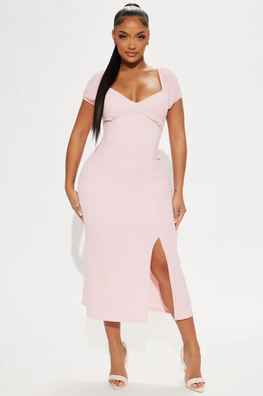 Jaycee Textured Midi Dress - Mauve sold by Fashion Nova