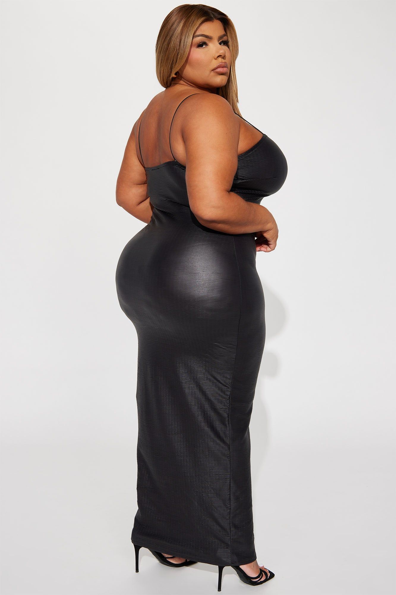 Jaylan Textured Maxi Dress - Black sold by Fashion Nova product image thumbnail 6