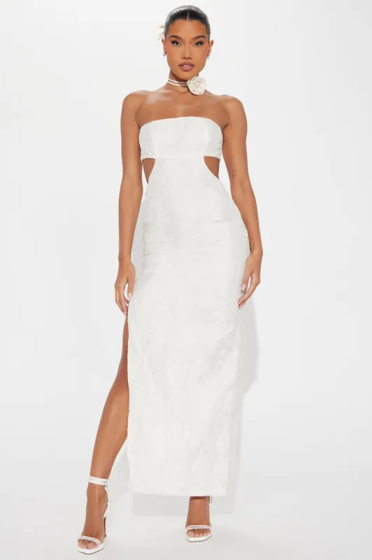 Cindy Rosette Choker Maxi Dress - Cream sold by Fashion Nova