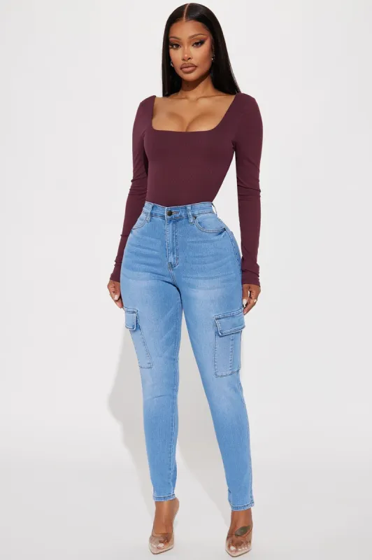 On The Roster Stretch Cargo Jean - Medium Wash sold by Fashion Nova
