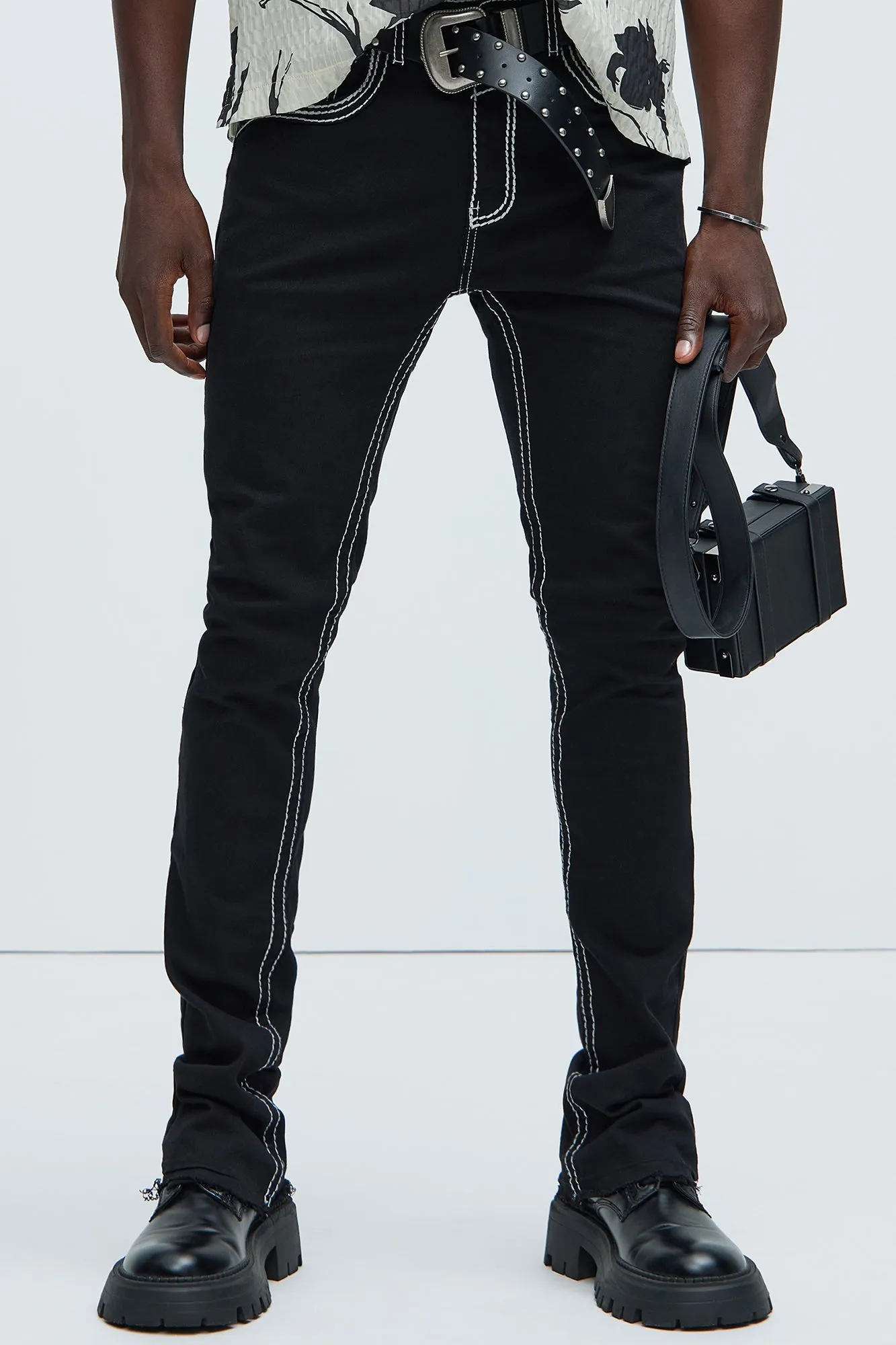 Easy Contrast Stitch Skinny Flared Pants - Black sold by Fashion Nova