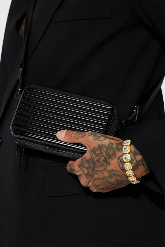 On The Pursuit Crossbody - Black sold by Fashion Nova