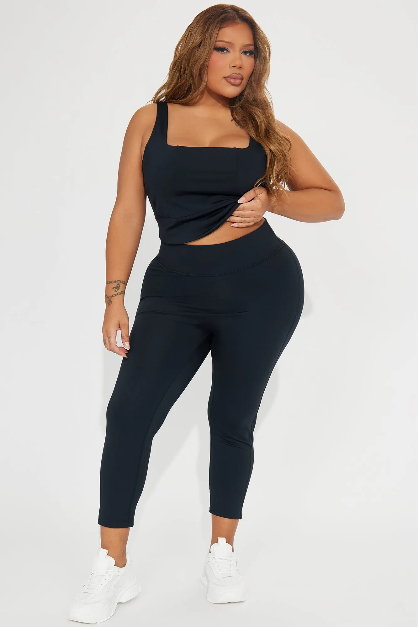 Claudia Elevate Active Capri Legging - Black sold by Fashion Nova product image thumbnail 5
