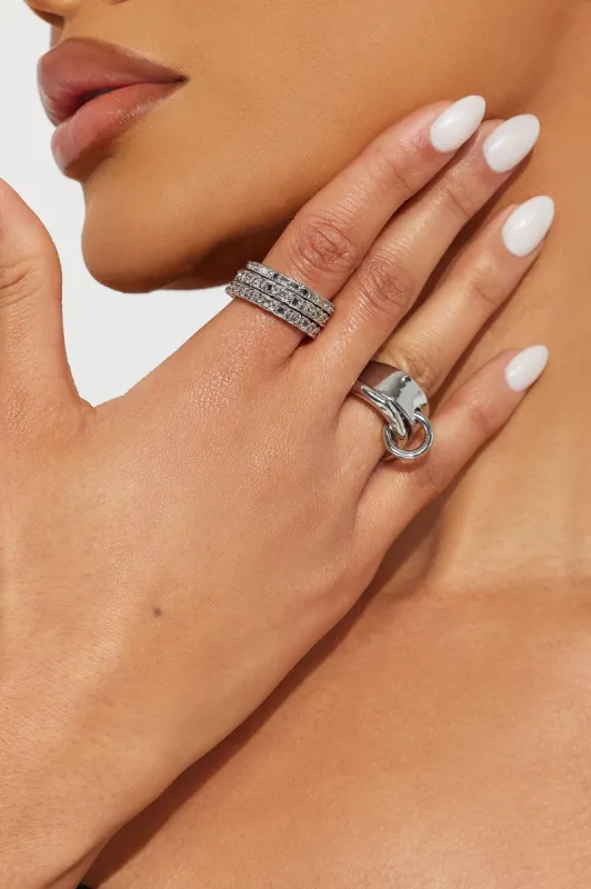 Grunge Baddie Ring Set - Silver sold by Fashion Nova