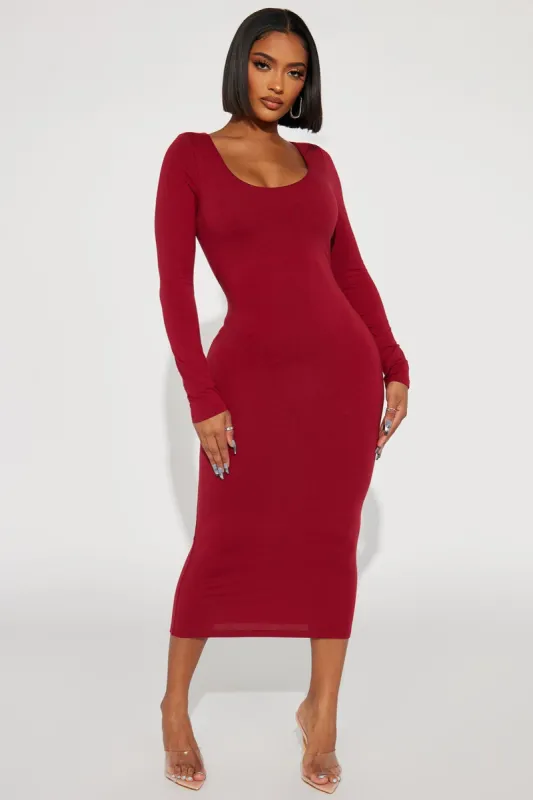 Adeline Midi Dress - Burgundy made by Fashion Nova