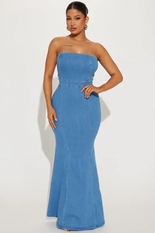 Tracey Denim Maxi Dress - Medium Wash sold by Fashion Nova