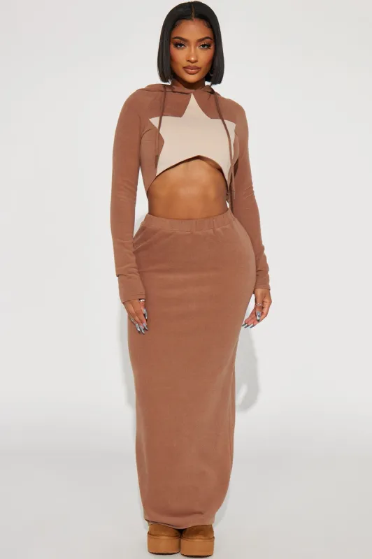 Radiant Star Fleece Skirt Set - Mocha sold by Fashion Nova