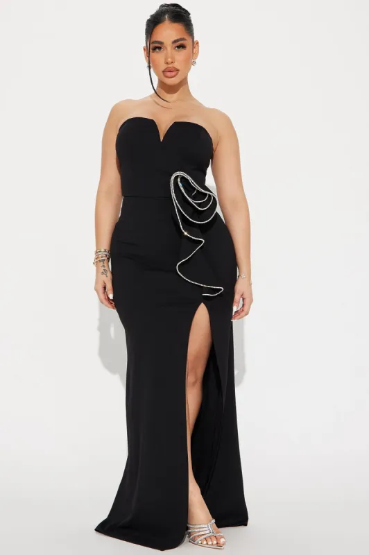 Margret Gown - Black sold by Fashion Nova