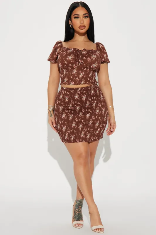 Mi Amor Chiffon Mini Skirt Set - Brown sold by Fashion Nova