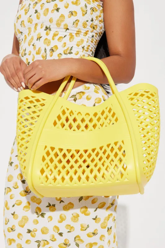 Beach Fun Tote Bag - Yellow sold by Fashion Nova