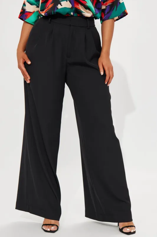 Petite Faye Wide Leg Trouser - Black sold by Fashion Nova