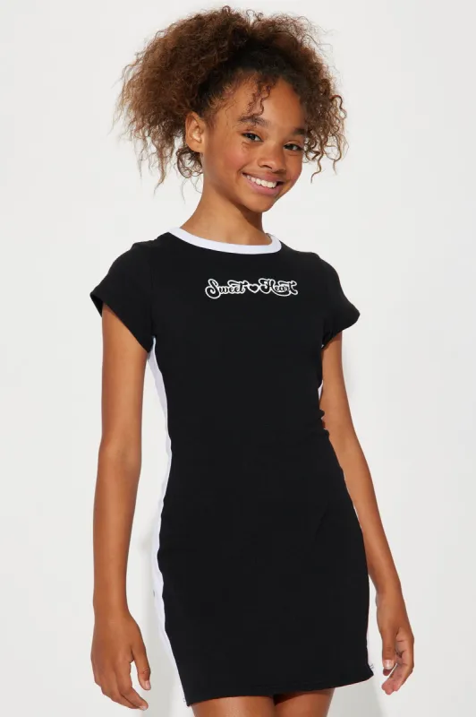 Mini Sweetheart Short Sleeve Dress - Black/White sold by Fashion Nova