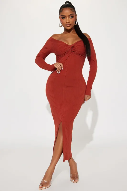 Avery Ribbed Midi Dress - Marsala sold by Fashion Nova