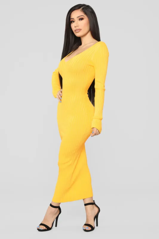 Kallan Knit Dress Yellow Parallel - Main Image