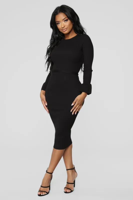 She's Sleek Ribbed Midi Dress - Black sold by Fashion Nova