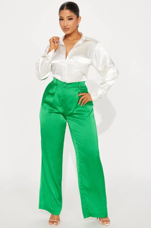 Trinity Satin Trouser - Kelly Green sold by Fashion Nova