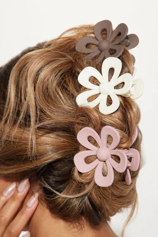 Bloom Baby Bloom 3 Piece Claw Clip Set - Multi Color sold by Fashion Nova