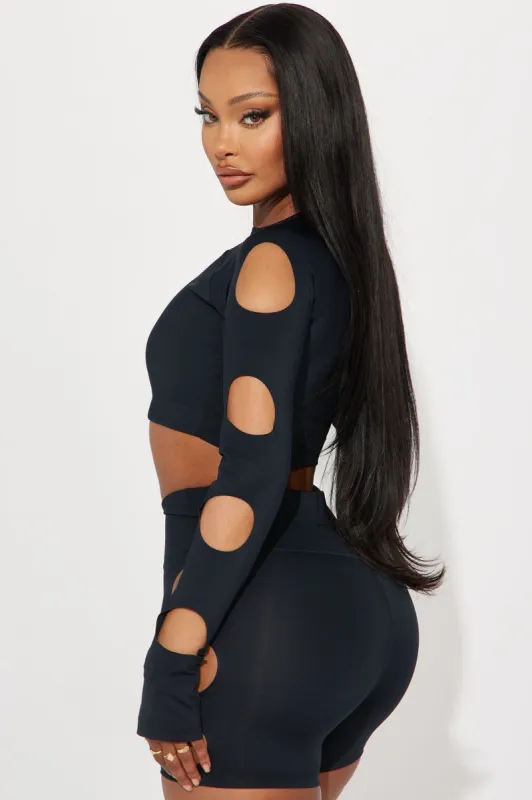 Running In Circles Elevate Active Top - Black sold by Fashion Nova