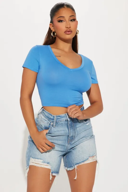 Kaitlyn V Neck Crop Top - Blue sold by Fashion Nova