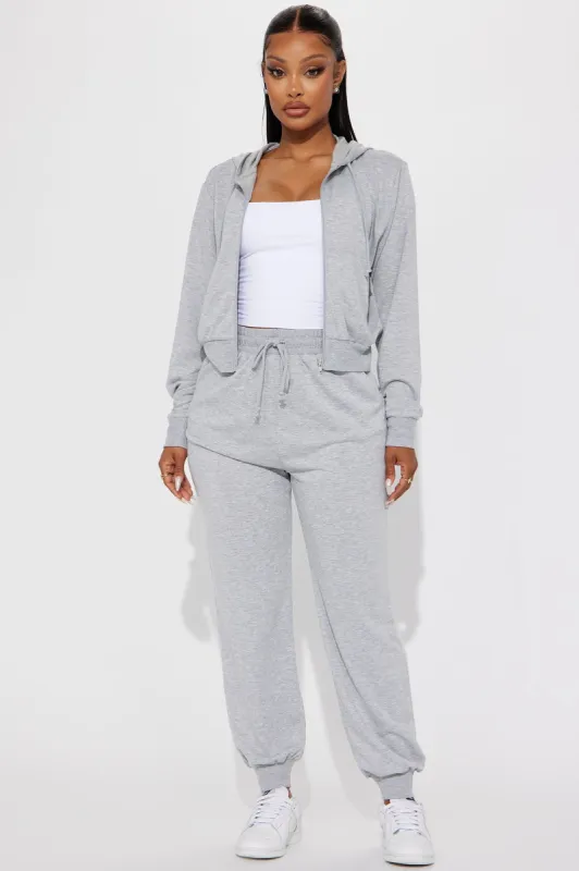 Classic Vibe Jogger Set - Heather Grey sold by Fashion Nova