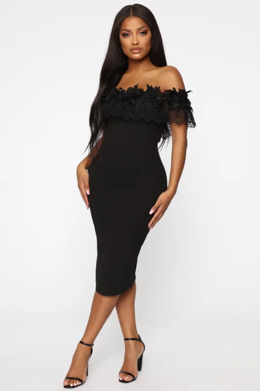 Midnight In Moscow Dress - Black sold by Fashion Nova