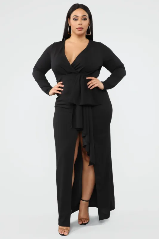 Love Me Unconditionally Maxi Dress - Black sold by Fashion Nova