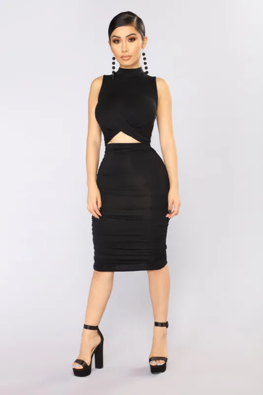 Kacy Ruched Dress - Black sold by Fashion Nova