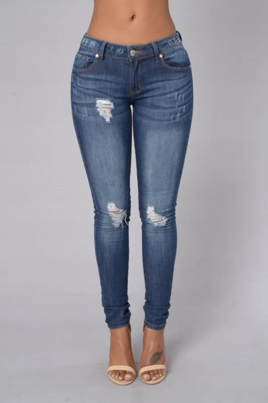 Oh My God Becky Jeans - Dark sold by Fashion Nova