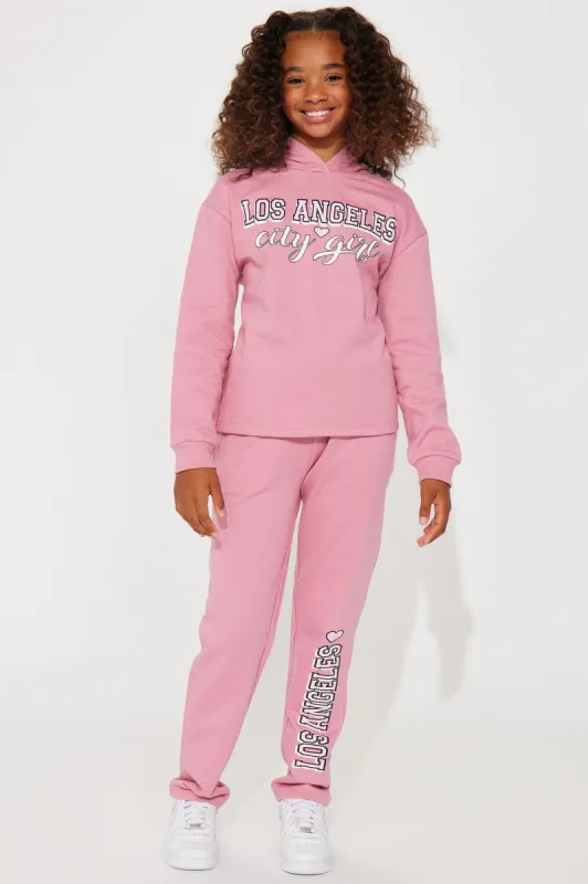 Mini LA City Girl Fleece Jogger Set - Mauve made by Fashion Nova
