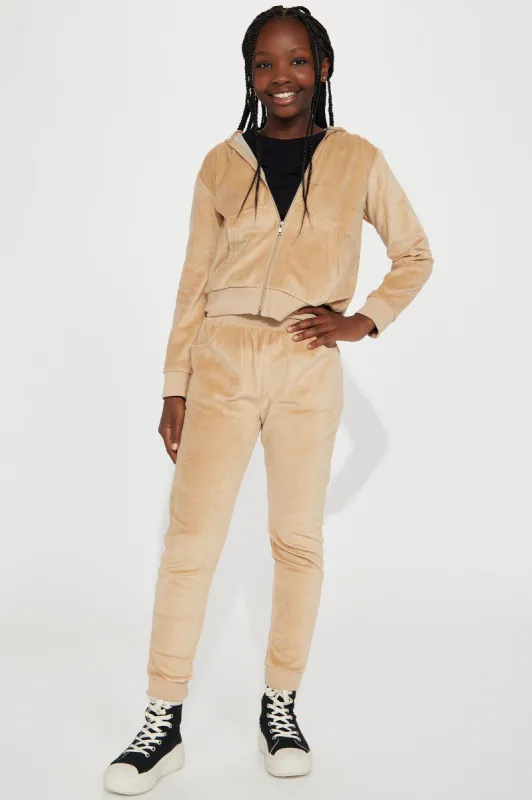 Mini Original Trendsetter II Velour Set - Camel sold by Fashion Nova