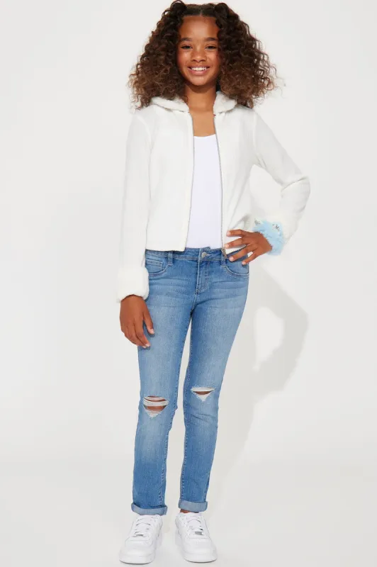 Mini Denim Skinny Jeans With Kitty Scrunchie - Medium Wash sold by Fashion Nova