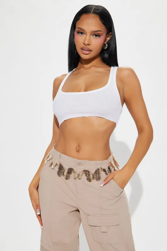 Diverse Butterflies Chain Belt  - Gold sold by Fashion Nova