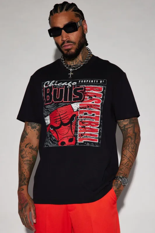 Bulls Pick And Roll Short Sleeve Tee - Black sold by Fashion Nova