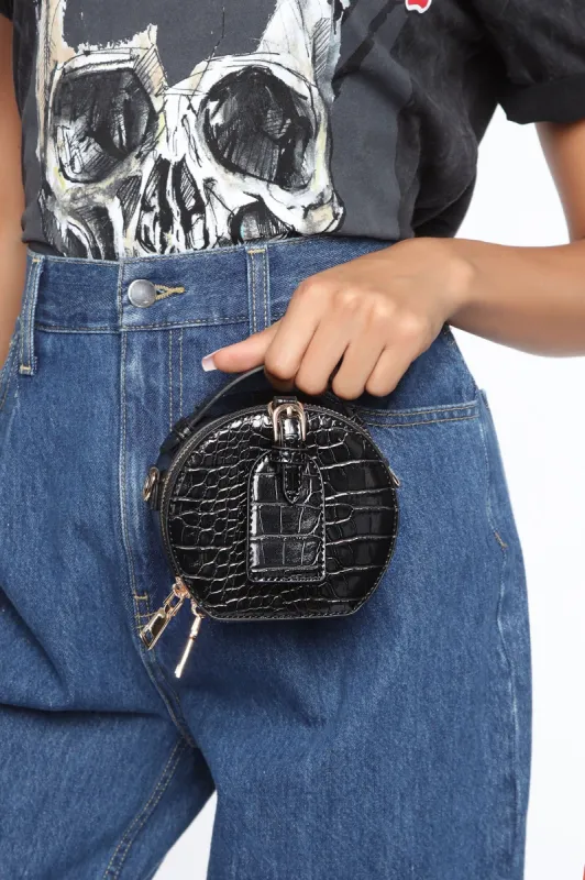 Circling Back To You Mini Bag - Black sold by Fashion Nova