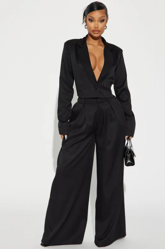 Straight To Business Blazer Set - Black sold by Fashion Nova