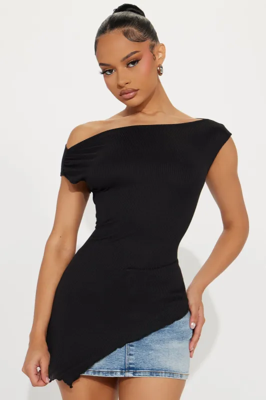 Ava One Shoulder Top - Black sold by Fashion Nova