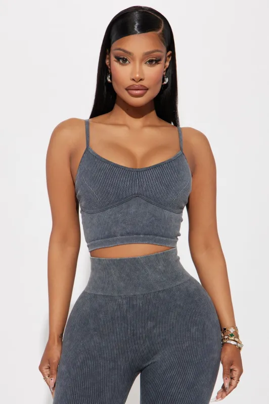 Advantage Seamless Active Top - Black sold by Fashion Nova