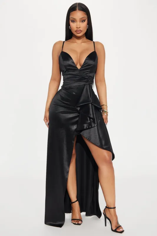Talking About Me Gown - Black sold by Fashion Nova