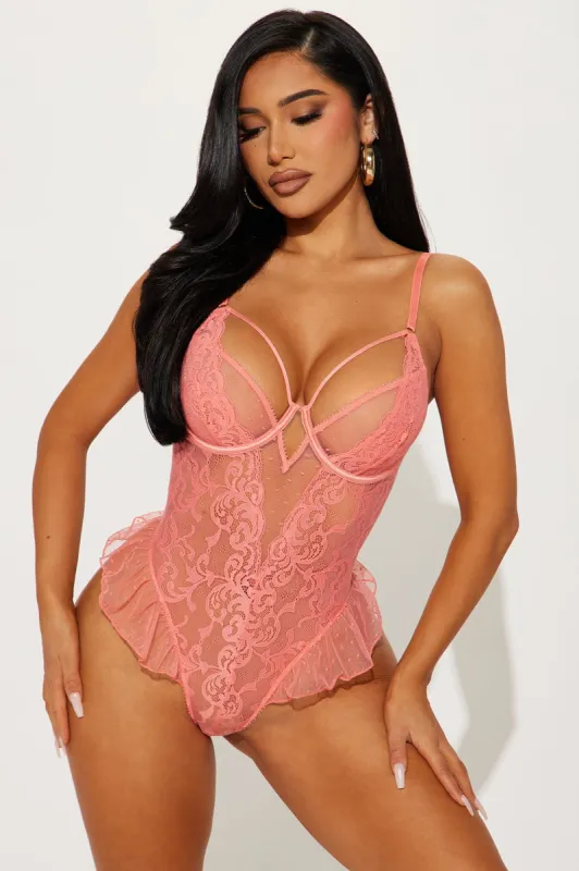 Flirt With Me Ruffle Teddy - Pink sold by Fashion Nova
