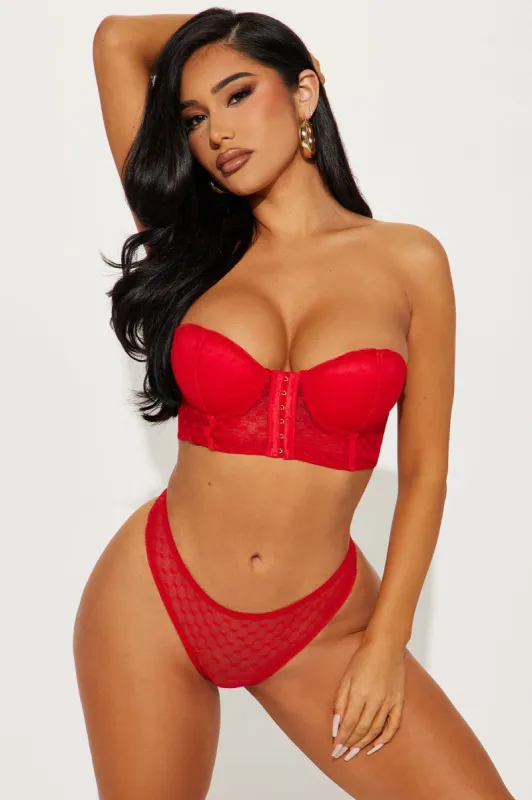 Treat You Like A Stranger 2 Piece Set - Red sold by Fashion Nova