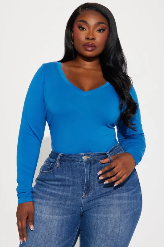 Your Everyday Long Sleeve Tee - Blue Star sold by Fashion Nova