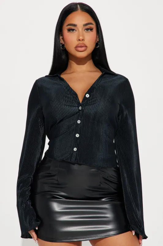 Angelina Plisse Shirt - Black sold by Fashion Nova